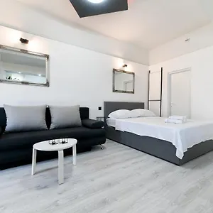 Lusy Lo Zadar